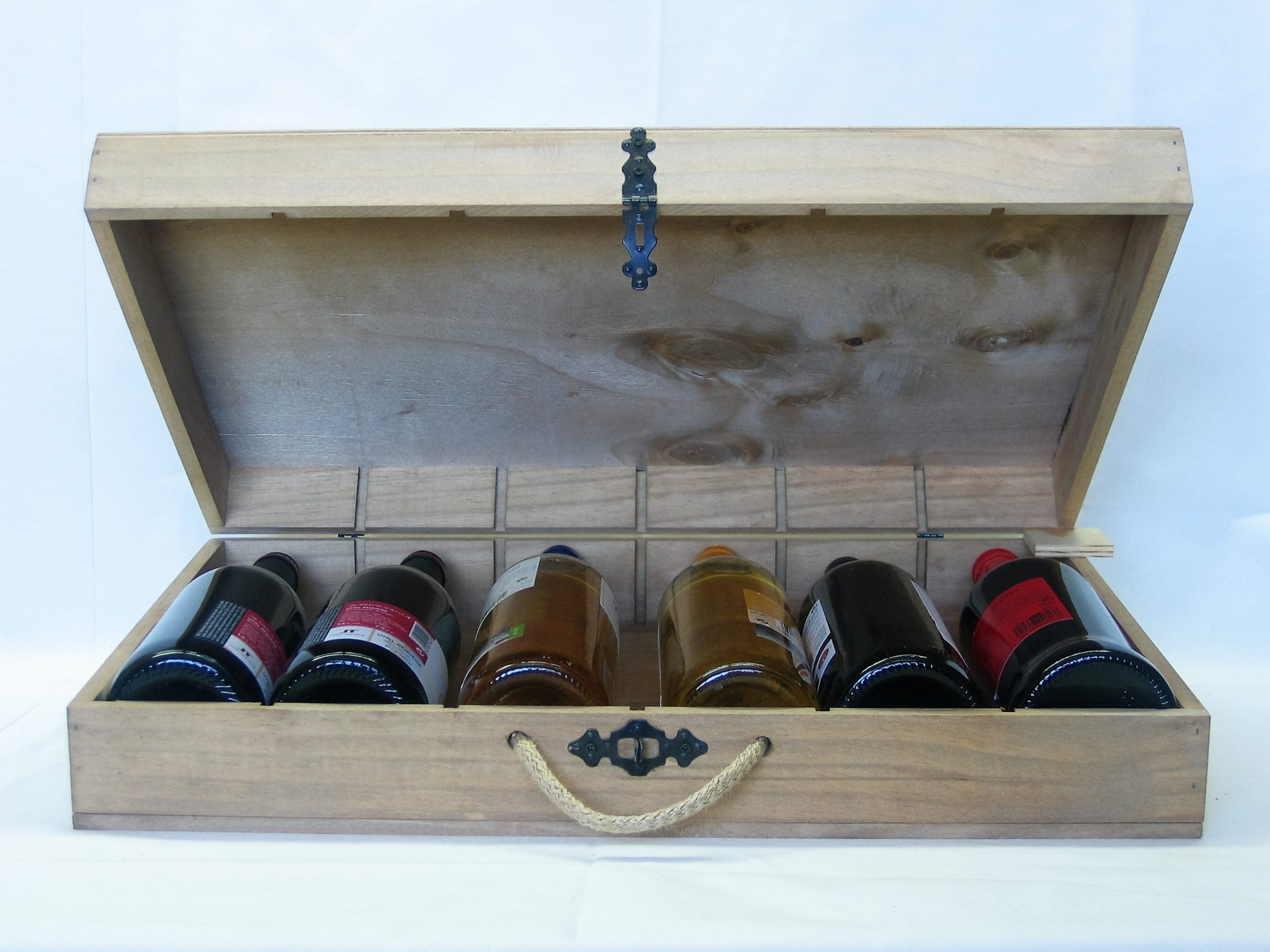 cajas-de-madera-para-vinos-y-varios-4-6-12-botellas-min