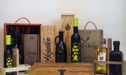 cajas-de-madera-para-aceites-y-vinagres-min